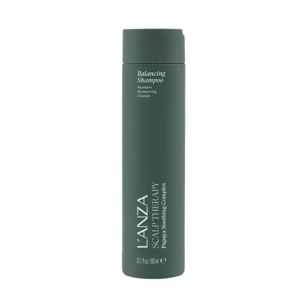 Shampooing équilibrant pour cuir chevelu sensible, apaise et hydrate les cheveux.