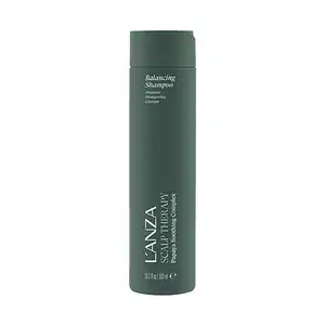 Shampooing équilibrant pour cuir chevelu sensible, apaise et hydrate les cheveux.