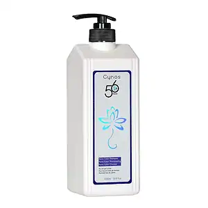 Flacon de shampoing Nano Color Cygne pour soins capillaires colorés.