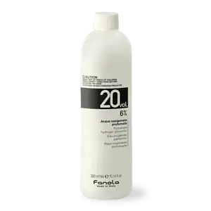 Bouteille de solution d'oxygène parfumée Fanola de 300ml.